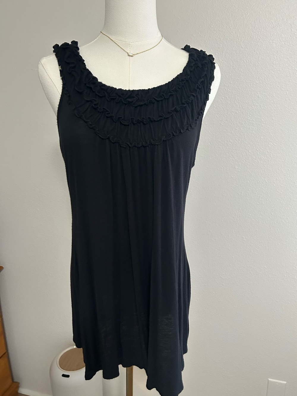 Women’s Black Ruffle-Trim Tank Top